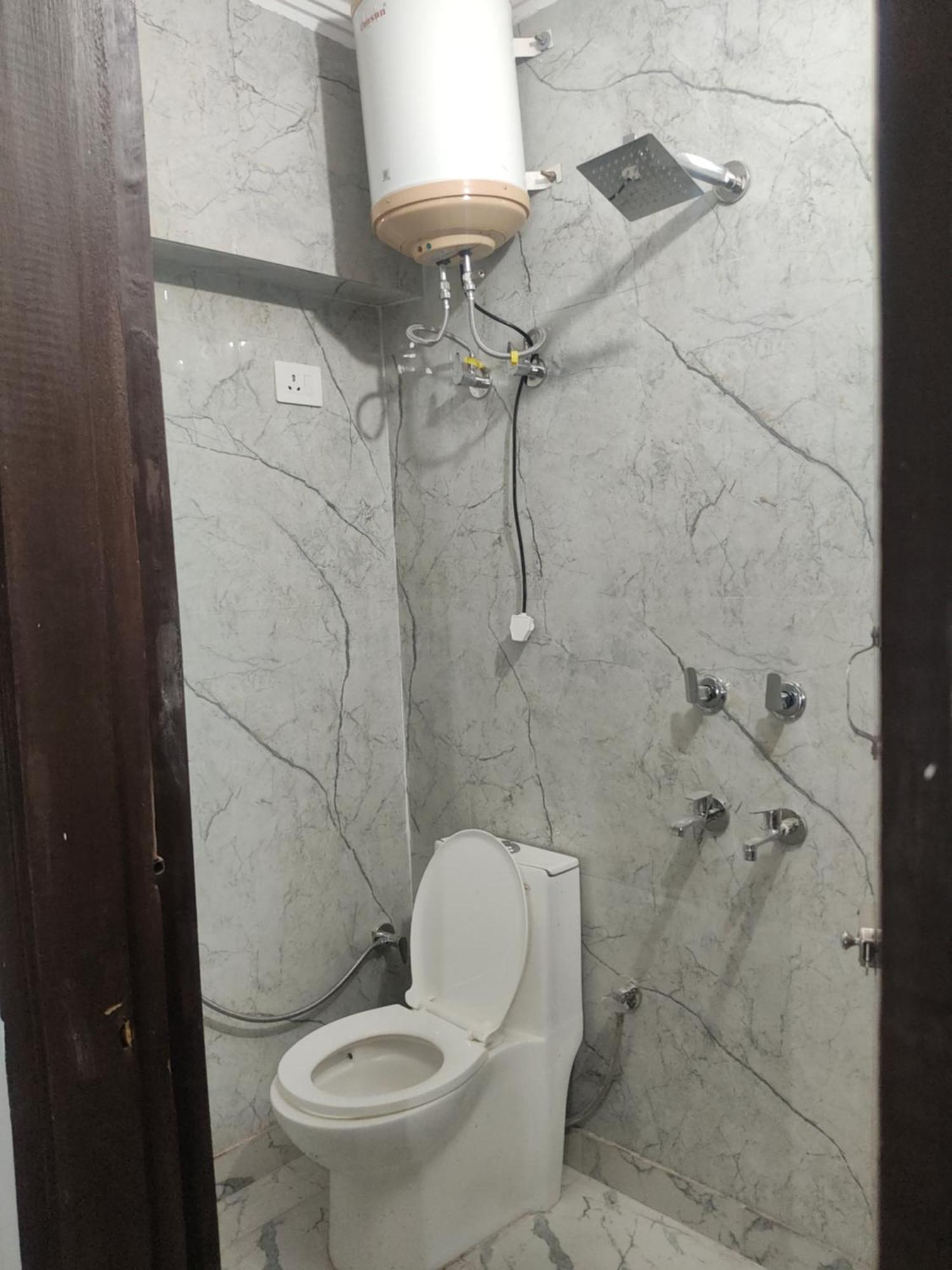 新德里 Enchanted The Roof Rekha, With Private Trace Garden酒店 外观 照片