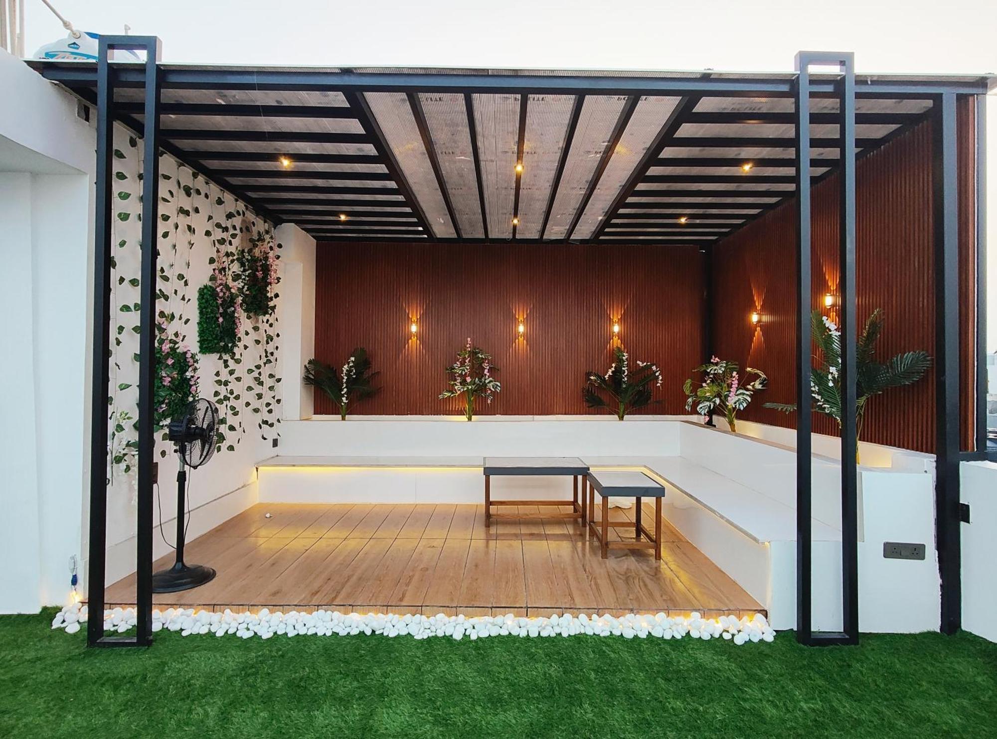 新德里 Enchanted The Roof Rekha, With Private Trace Garden酒店 外观 照片