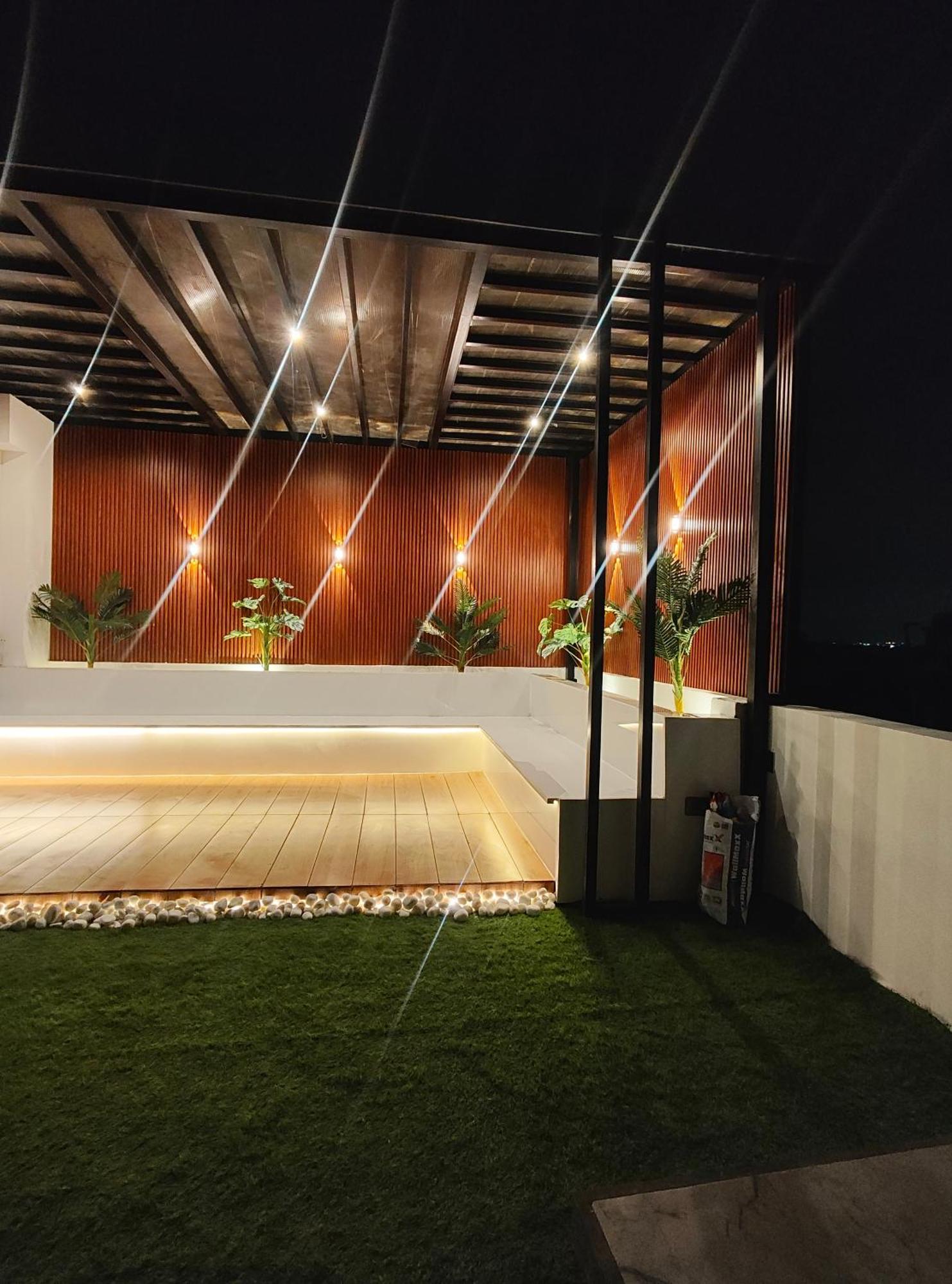 新德里 Enchanted The Roof Rekha, With Private Trace Garden酒店 外观 照片